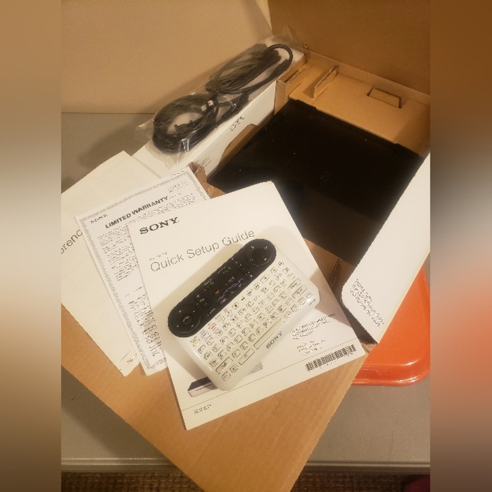 Sony NSZ-GT1 Blu-Ray /DVD Player Google Internet TV With Remote- Open Box